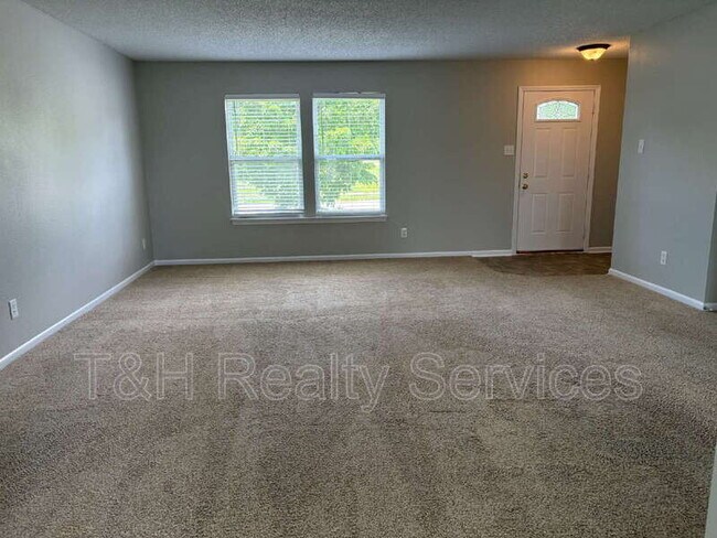 Building Photo - 14928 Drayton Dr