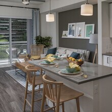 Building Photo - 403 NE 28th St