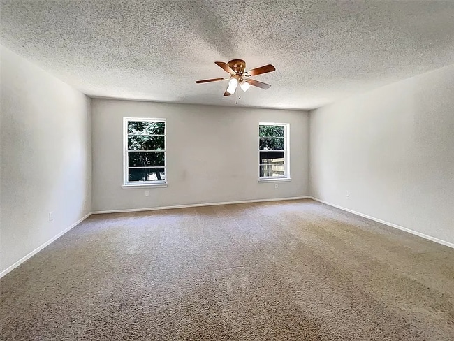Building Photo - 919 Bower Dr