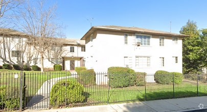 Building Photo - 4067 S Muirfield Rd