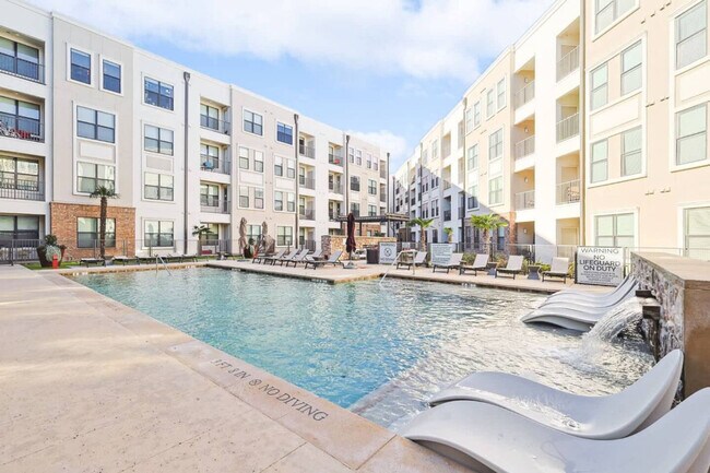 Foto del edificio - 5752 Town and Country Blvd