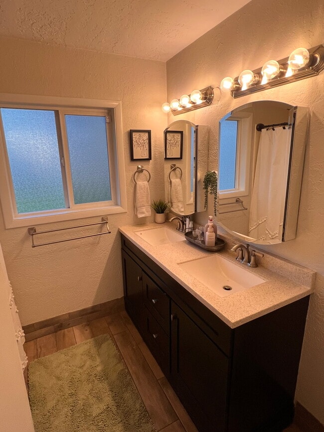 Building Photo - 1225 sw vine st