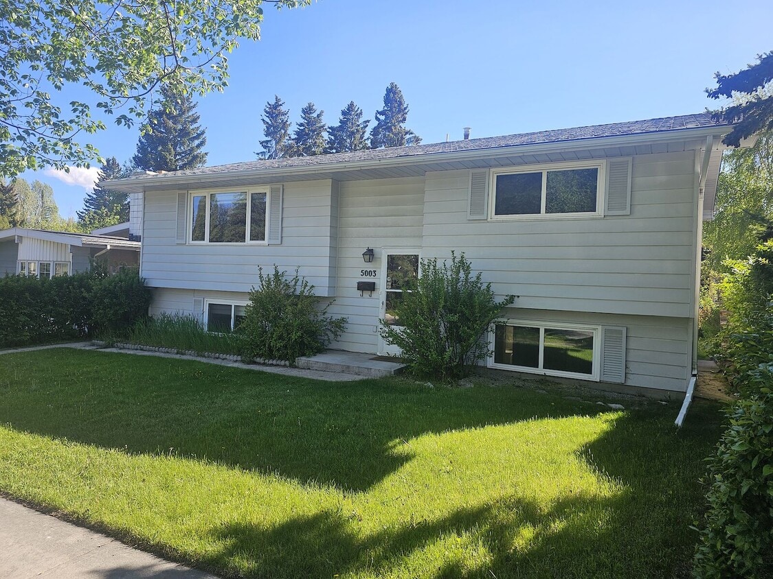 Photo principale - 5003 Brisebois Dr NW