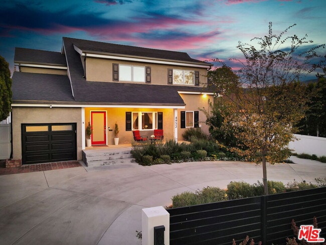 Building Photo - 4952 Placidia Ave