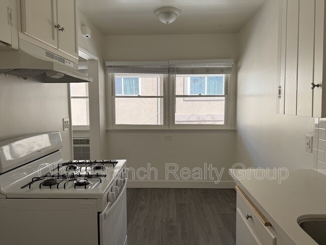 Building Photo - 22719 Del Valle St