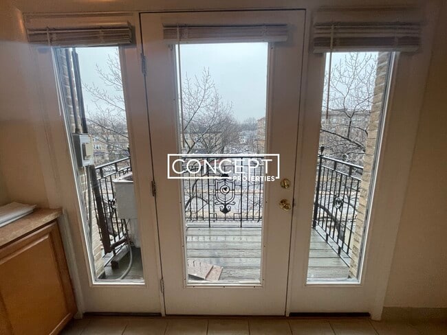 Foto del edificio - 1131 Commonwealth Ave