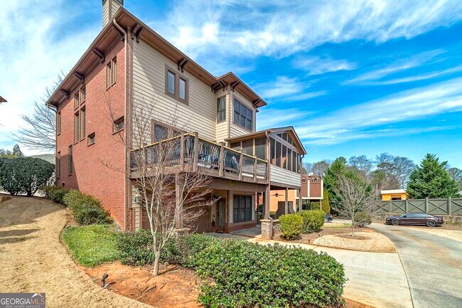 Foto del edificio - 624 Concord Lake Cir