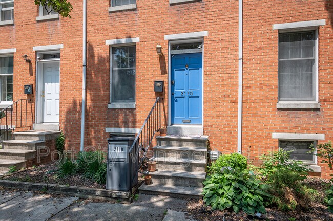 Foto del edificio - 2110 E Fairmount Ave