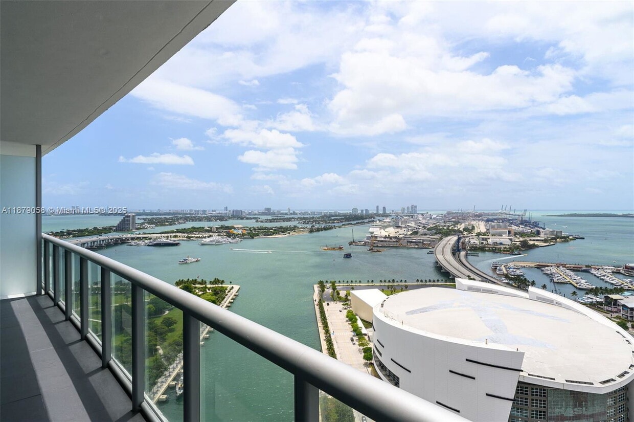 Photo - 888 Biscayne Boulevard Apt #3406, Miami, FL 33130 - 1 BR 1.5 BA condo