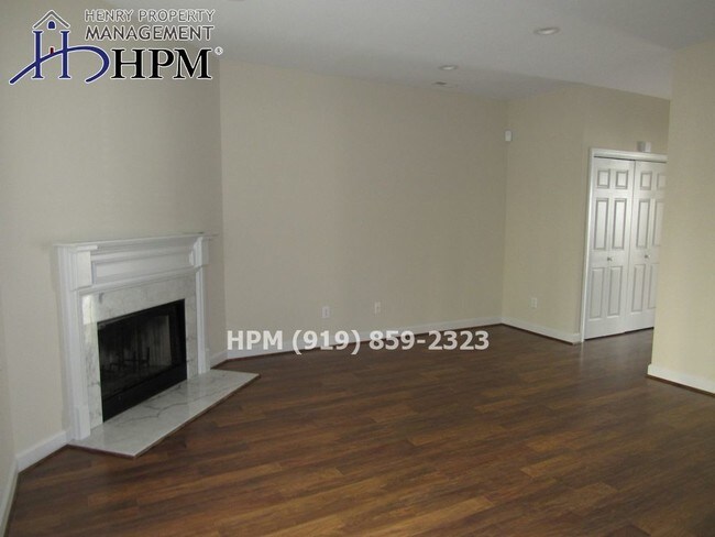 Building Photo - 3 Bedroom Townhouse in Beechtree Subdivision