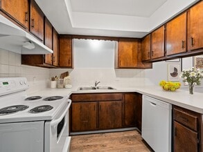 Building Photo - Evergreen Park Townhomes and Apartments