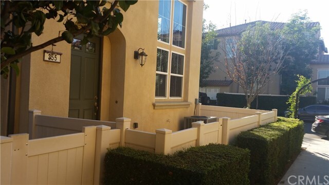 Building Photo - 355 W Linden Dr