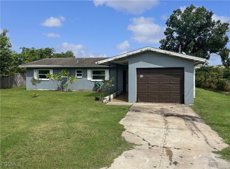 Foto principal - 131 Schneider Dr