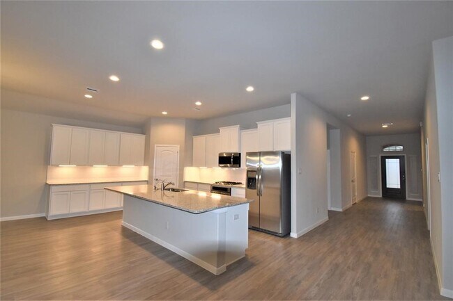 Foto del edificio - 4819 Vergano Villa Dr