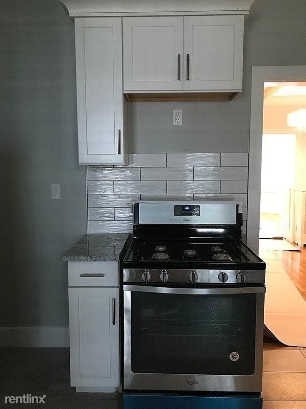 Foto del edificio - 3 br, 1 bath Apartment - 24 Parkton Road