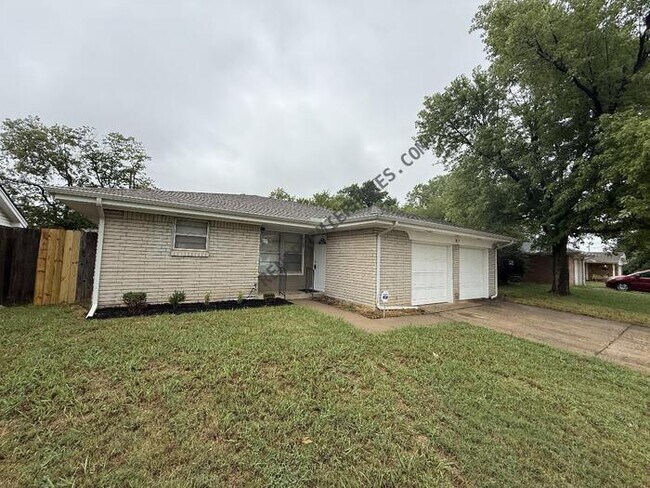 Photo - 817 S Scott St House