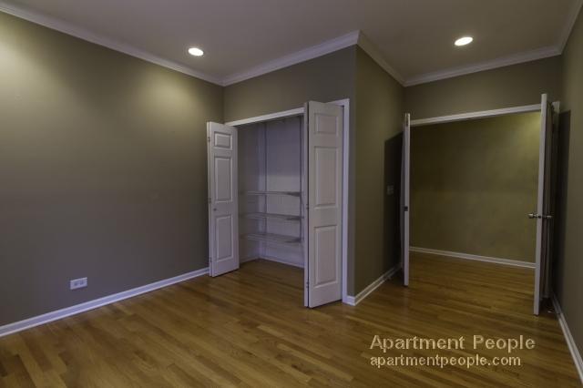 Building Photo - 2708 N Greenview Ave