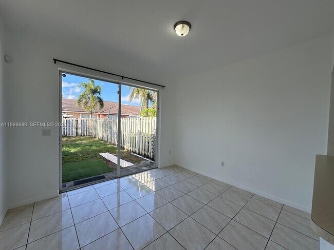 Foto del edificio - 10985 SW 239th Terrace