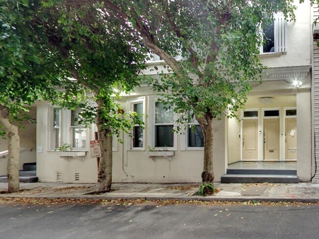 Building Photo - Remodeled 3 Bedroom in Nob Hill!!