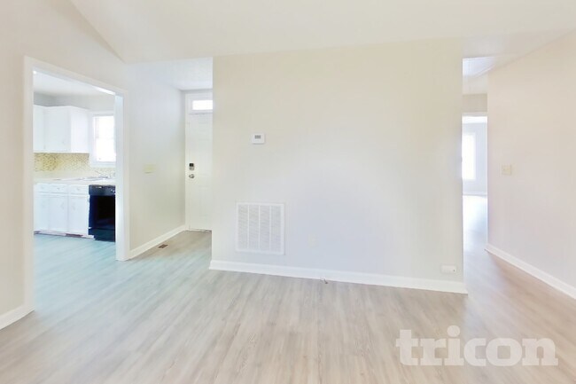 Foto del edificio - 529 Ferncliffe Rd