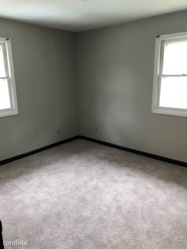 Building Photo - 301 Eaton Ave
