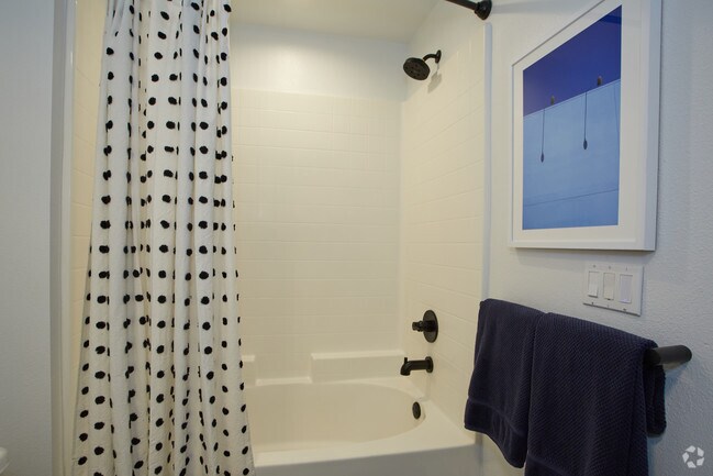1HAB, 1.5BA - 996 ft² - Oasis Anaheim