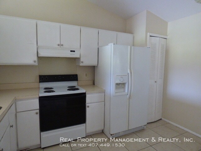 Building Photo - 2 BR / 2 BA Duplex In Willowbrook Cove