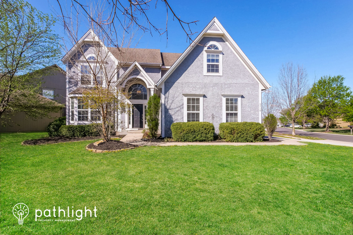 Primary Photo - 9718 Prairie Creek Road, Lenexa, KS, 66220