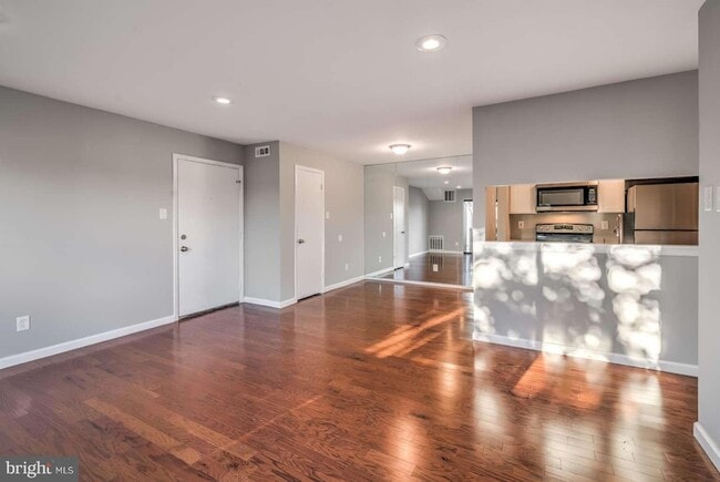 Photo - 1302 Maresfield Apartment