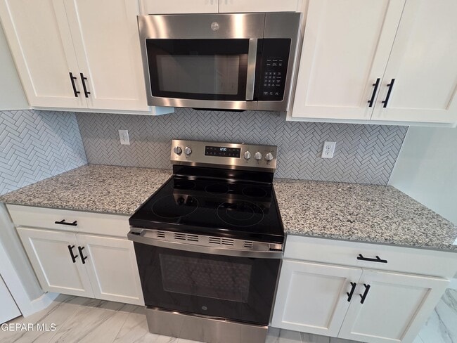 Building Photo - 3032 San Jenaro Dr