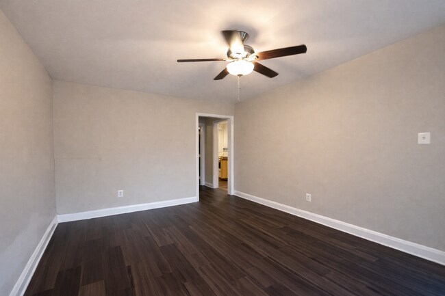 Foto del edificio - 1628 Plum St