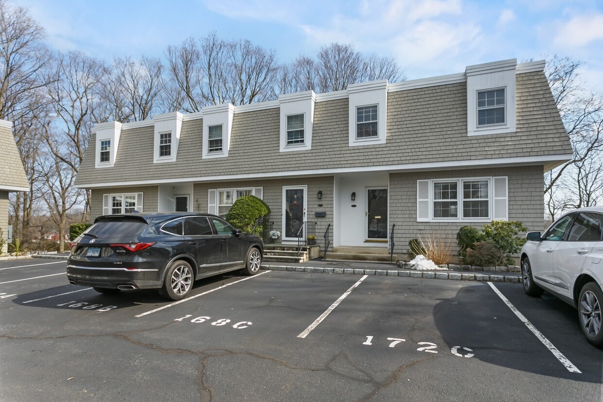 168 Summer St Unit C, New Canaan, CT 06840 Condo for Rent in New