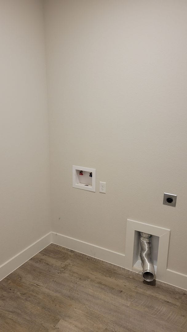 Building Photo - 3/2 - 2 CAR GARAGE - HOME for the HOLIDAYS...