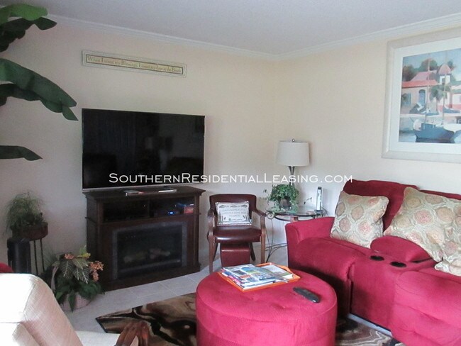 Building Photo - 373 Sunset Bay