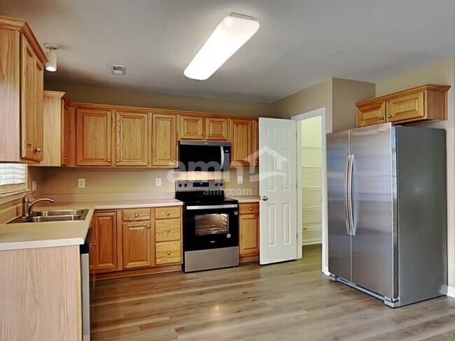 Building Photo - 505 Groveton Trl