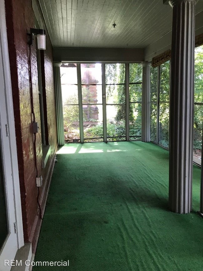 Foto del edificio - 3 br, 2 bath Apartment - 220 4th Street NE