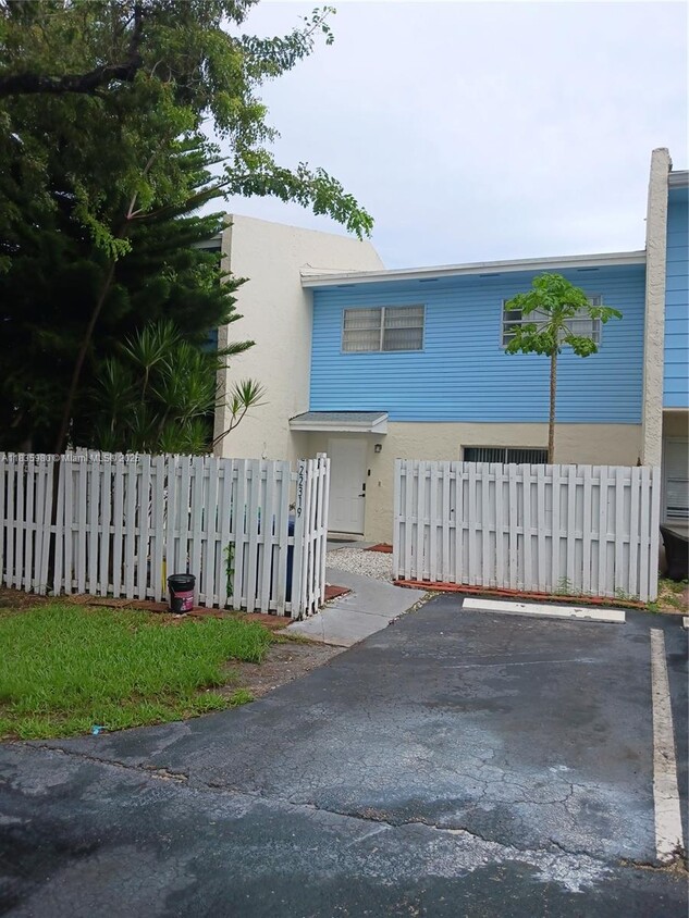 Primary Photo - 22319 SW 103rd Ave