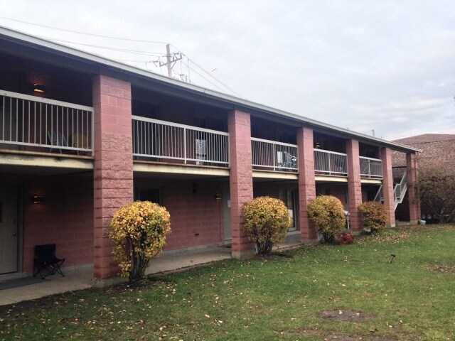 Foto del edificio - 740 Sheridan Rd