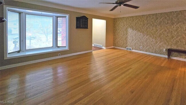 Foto del edificio - 70 Sunnycliff Dr