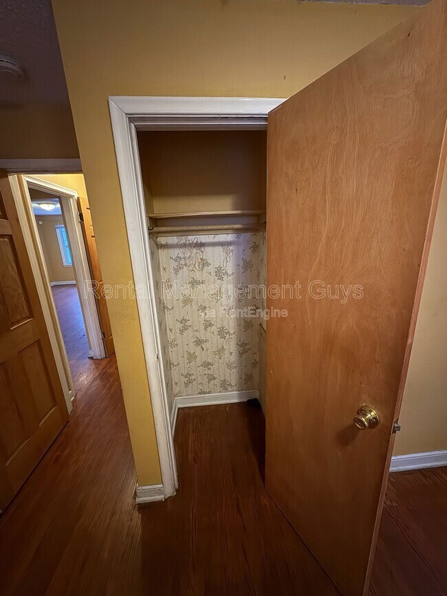 Foto del edificio - 1905 N 44th Ave