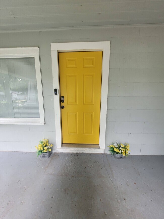 Foto del edificio - 2427 S Olympia Ave