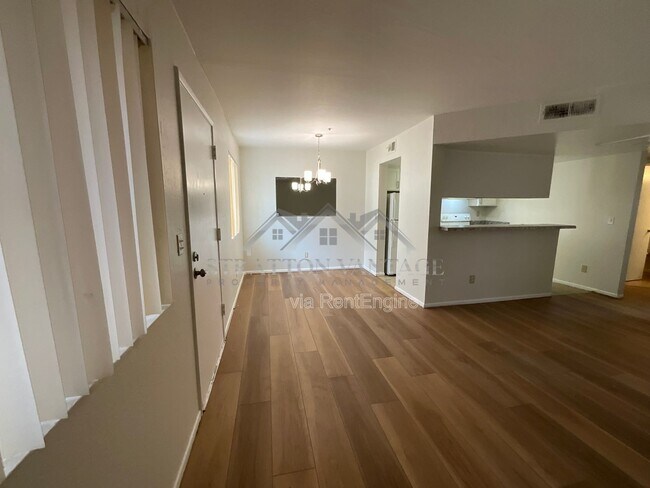 Foto del edificio - 12123 W Bell Rd