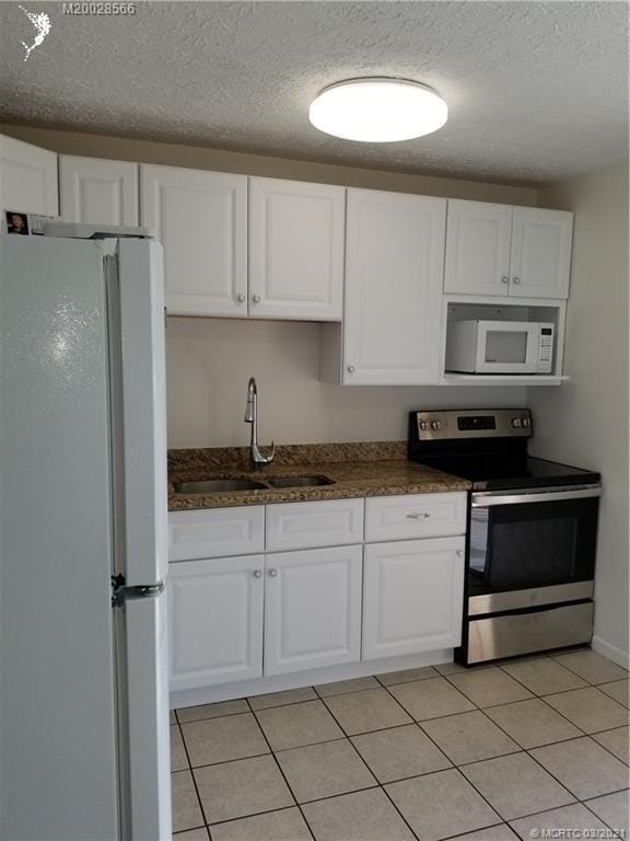 Building Photo - 708 SW Gardens Blvd