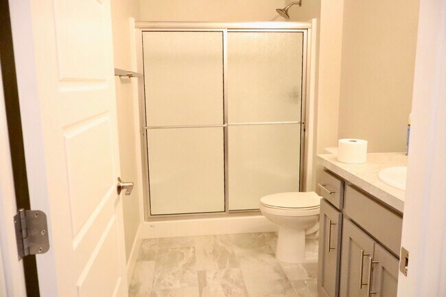 Foto del edificio - Newer construction home for rent!