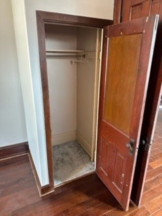 Foto del edificio - 402 N Railroad St