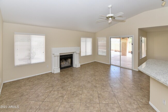 Building Photo - 1360 N Brentwood Pl
