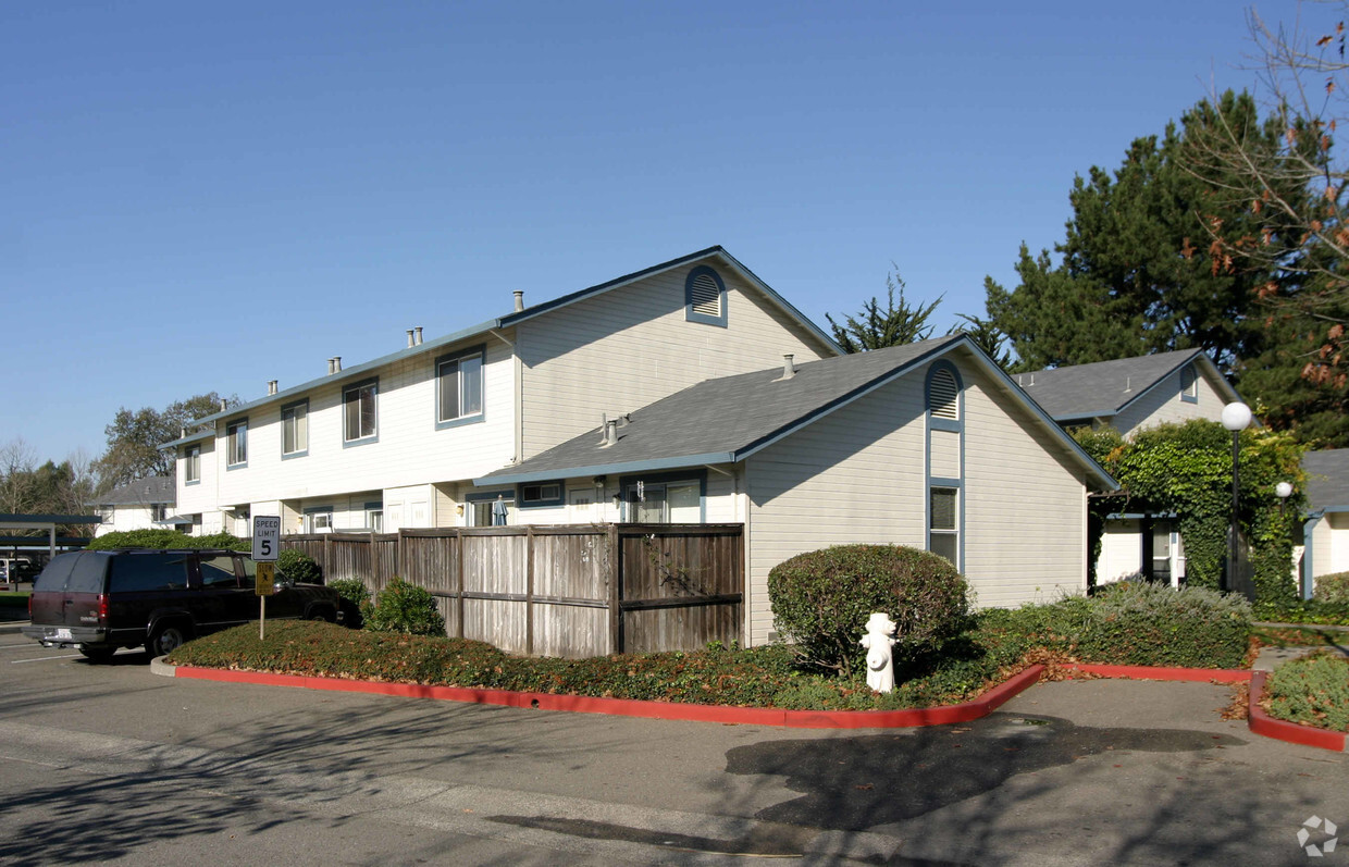 Building Photo - Westbrook Apartments