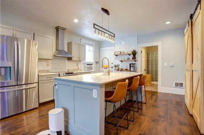 Photo - 104 Leah St Apartment