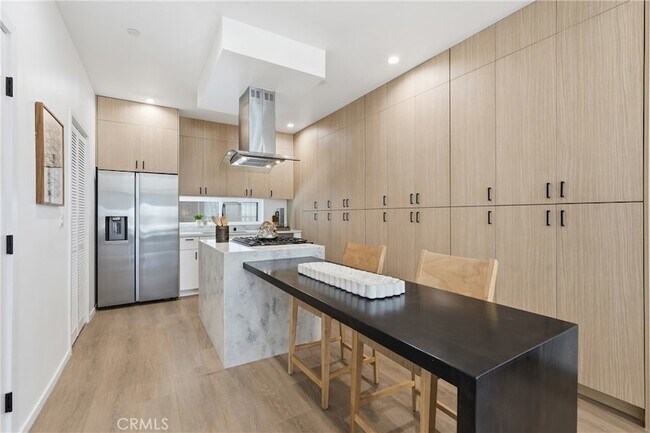 Foto del edificio - 1430 Cloverdale Ave