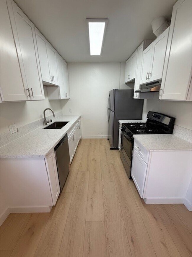 Foto del edificio - 459 Orange #10